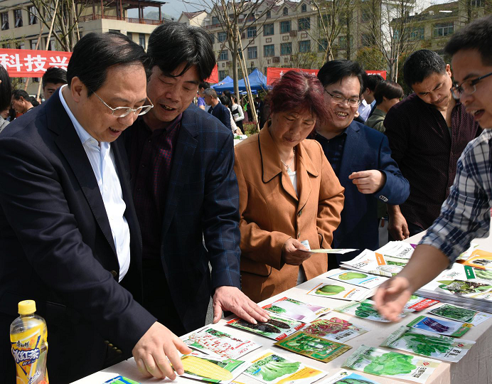 杭州種業(yè)集團(tuán)助力‘百千萬’服務(wù)春備耕2.png